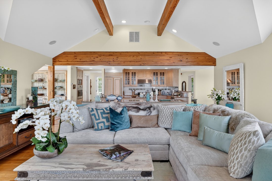 House in Chilmark, Massachusetts, United States 3 - 18182395