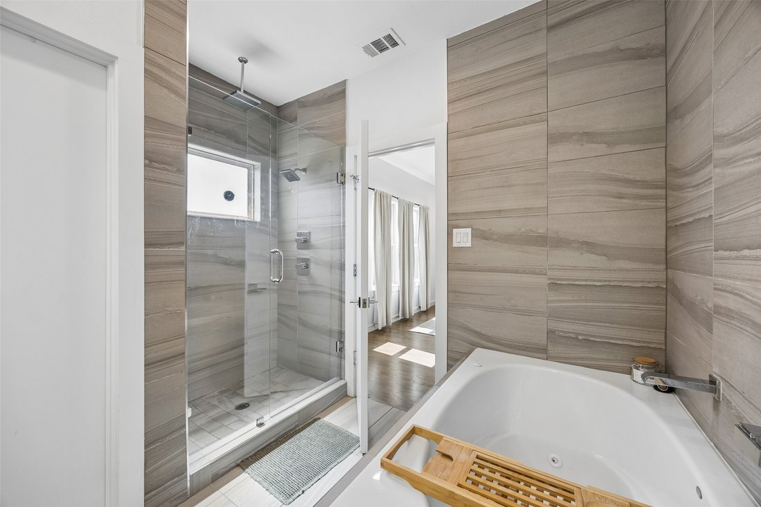 Condo in Dallas, Texas, United States 5 - 18047159
