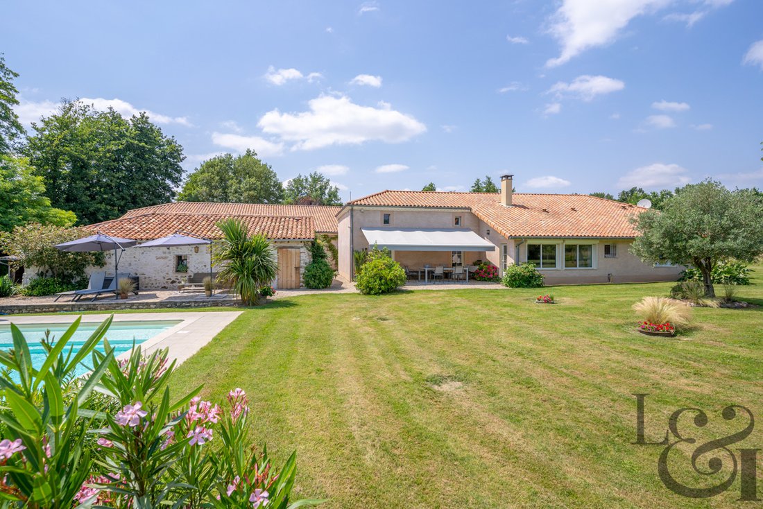 Villa in Penne-d'Agenais, Nouvelle-Aquitaine, France 5 - 18182824
