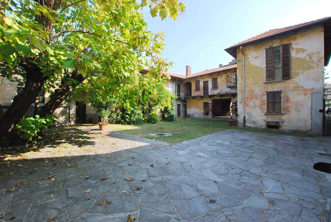 Villa in Golasecca, Lombardy, Italy 5 - 18182439