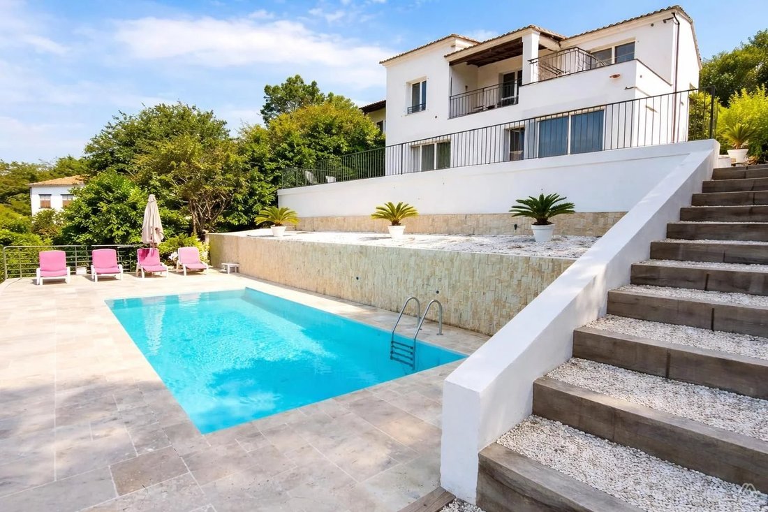 House in Brusquet-Retenaou-Devens, Vallauris, France 2 - 18185443