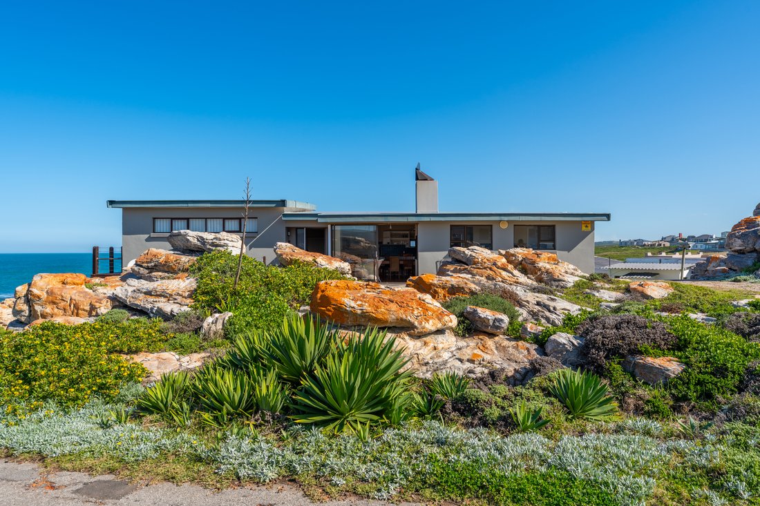 Country House in Cape Saint Francis, Eastern Cape, South Africa 1 - 18182954