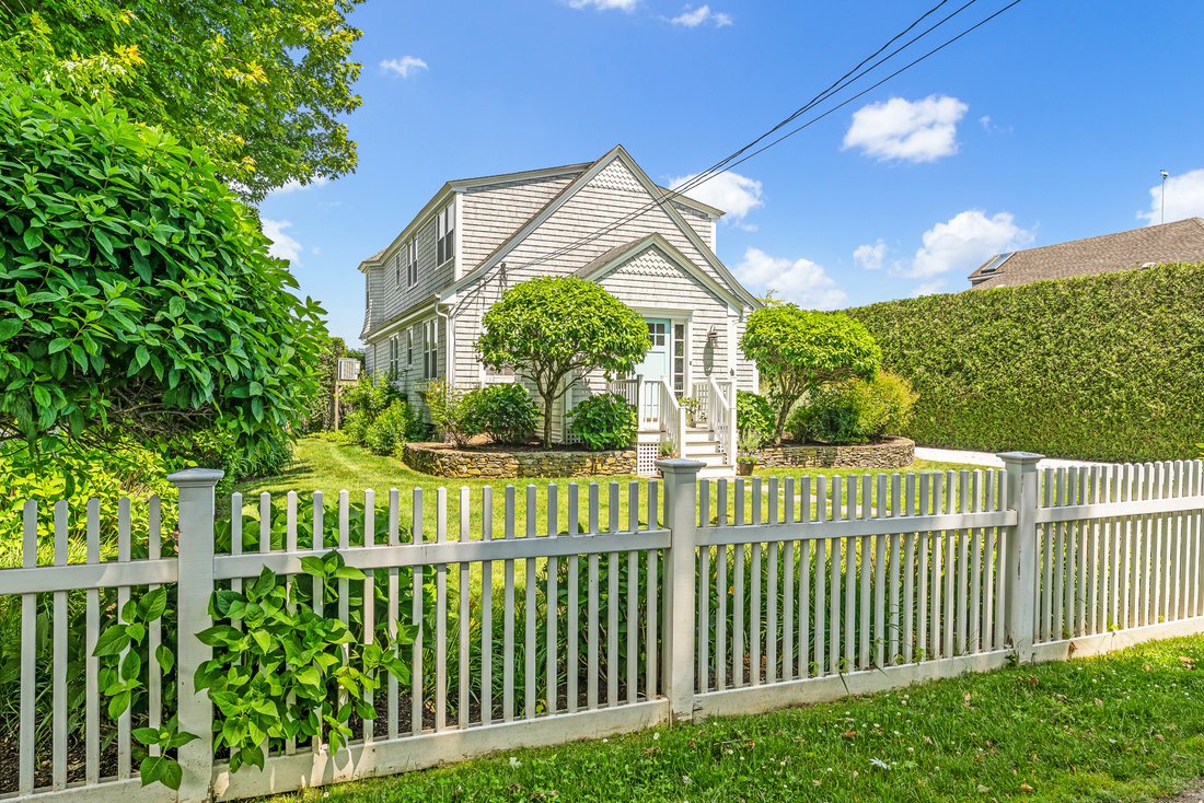 House in Westerly, Rhode Island, United States 2 - 18182072