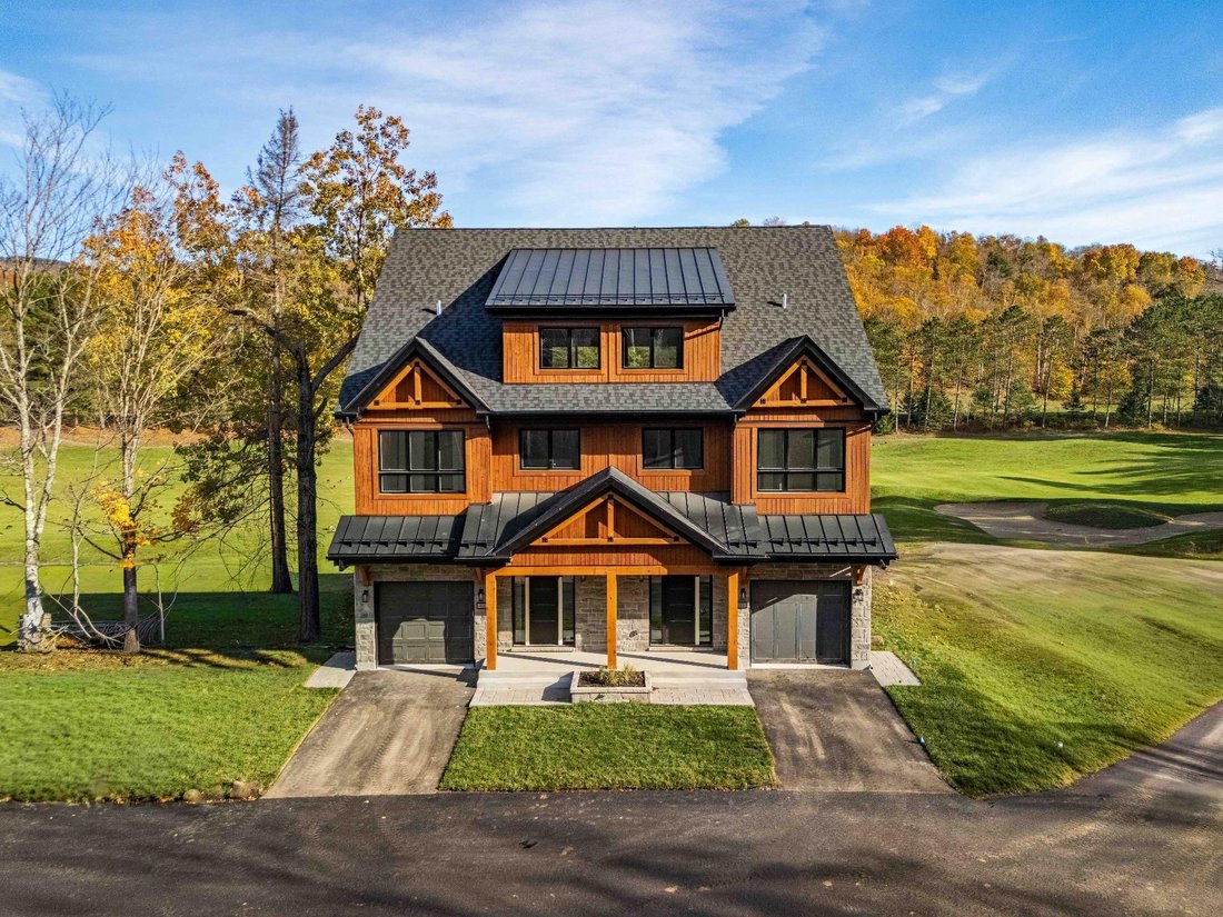 House in Mont-Tremblant, Quebec, Canada 1 - 18182135