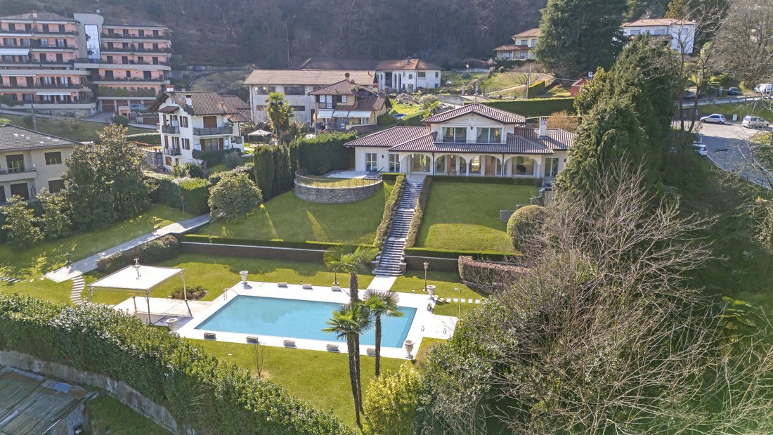 Villa in Stresa, Piedmont, Italy 2 - 18182465