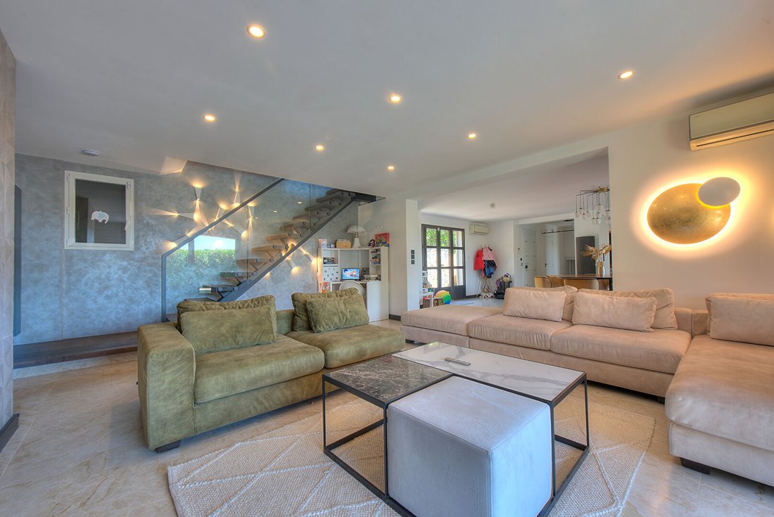Villa in Tour de Mare, Frejus, France 3 - 18182837