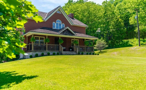 House in Thorold, Ontario, Canada 1