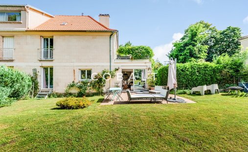 House in Gressets-Centre-Garenne-Bechevet, La Celle-Saint-Cloud, France 1