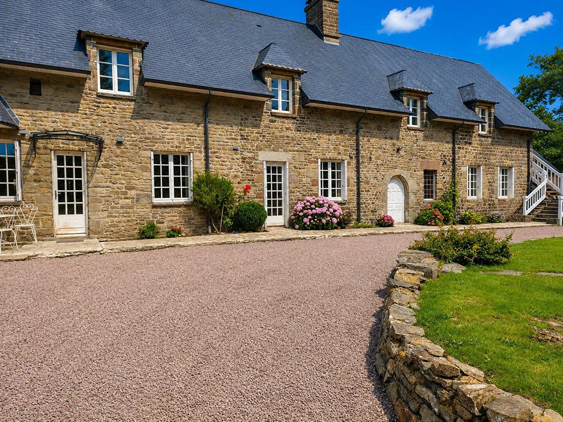 Villa in Les Loges-sur-Brécey, Normandy, France 1 - 18185591