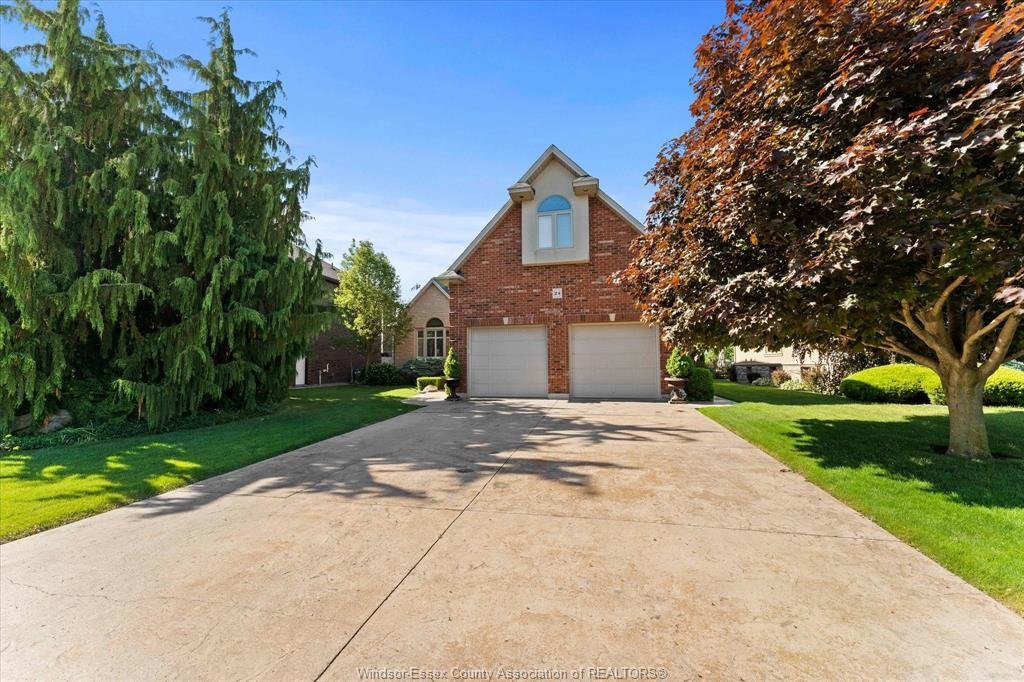 House in Leamington, Ontario, Canada 3 - 18184410