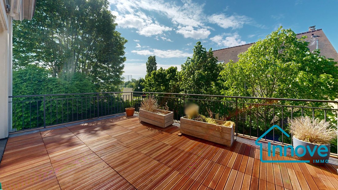 Apartment in Les Residences, Noisy-le-Roi, France 1 - 18186119