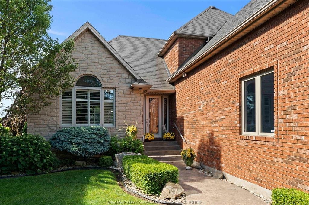 House in Leamington, Ontario, Canada 4 - 18184410