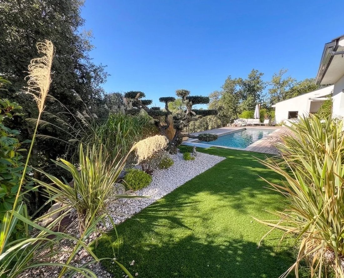 Villa in Brignoles, Provence-Alpes-Côte d'Azur, France 2 - 15345541