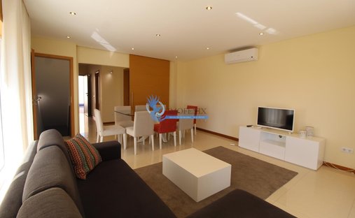 Townhouse in Olhos de Agua, Algarve, Portugal 1