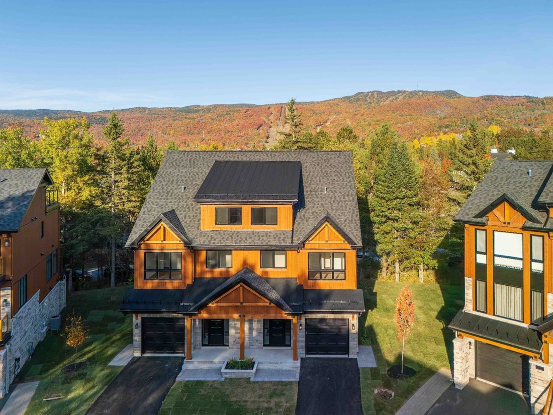 House in Mont-Tremblant, Quebec, Canada 2 - 18182153