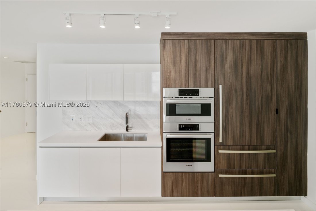 Condo in Miami, Florida, United States 3 - 15326105