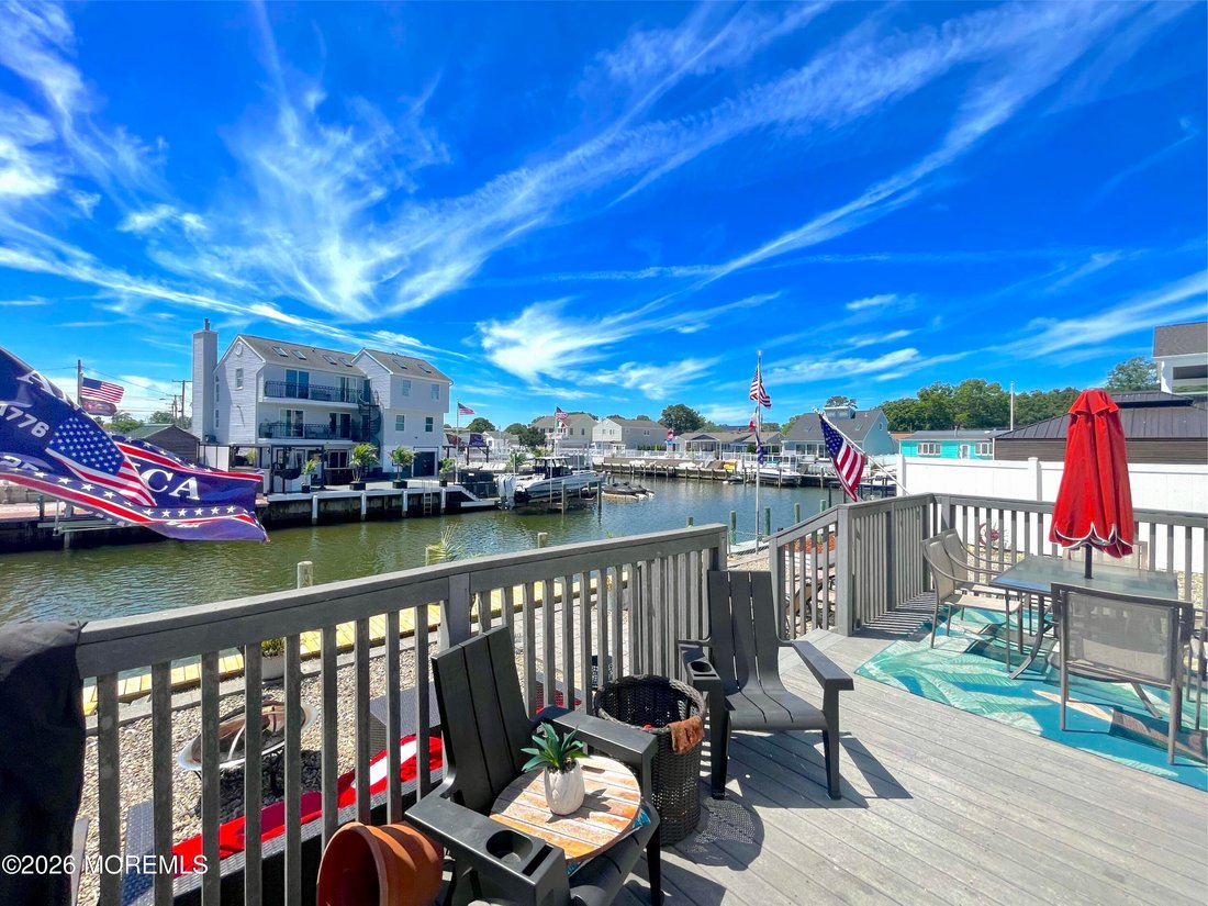 House in Toms River, New Jersey, United States 4 - 18184791