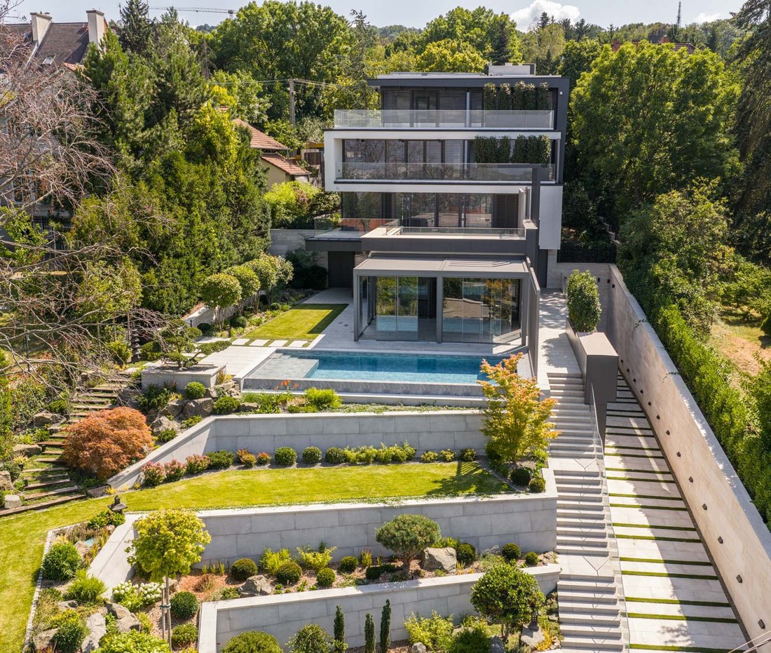House in Budapest, Hungary 2 - 18182632