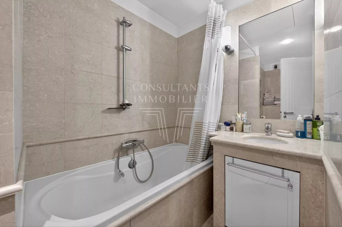 Apartment in Bois de Boulogne, Paris 16e Arrondissement, Paris 4 - 18182490