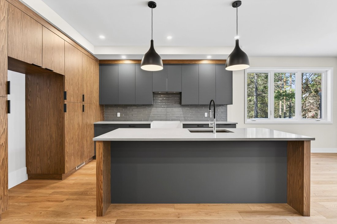 House in Mont-Tremblant, Quebec, Canada 4 - 18182153