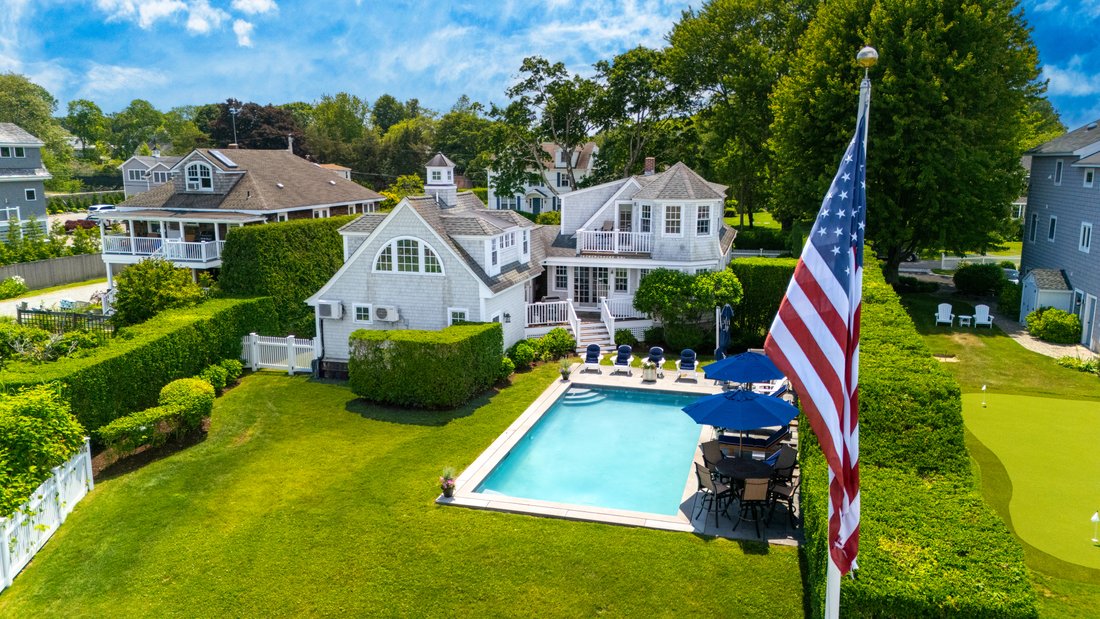 House in Westerly, Rhode Island, United States 1 - 18182072