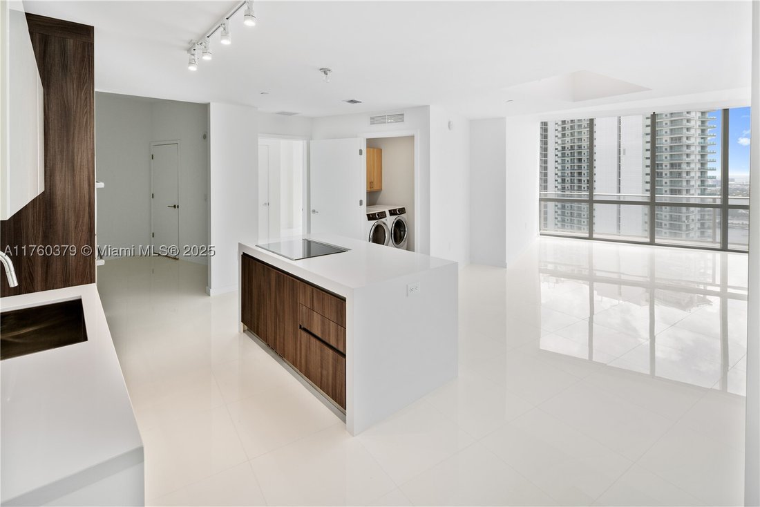 Condo in Miami, Florida, United States 1 - 15326105