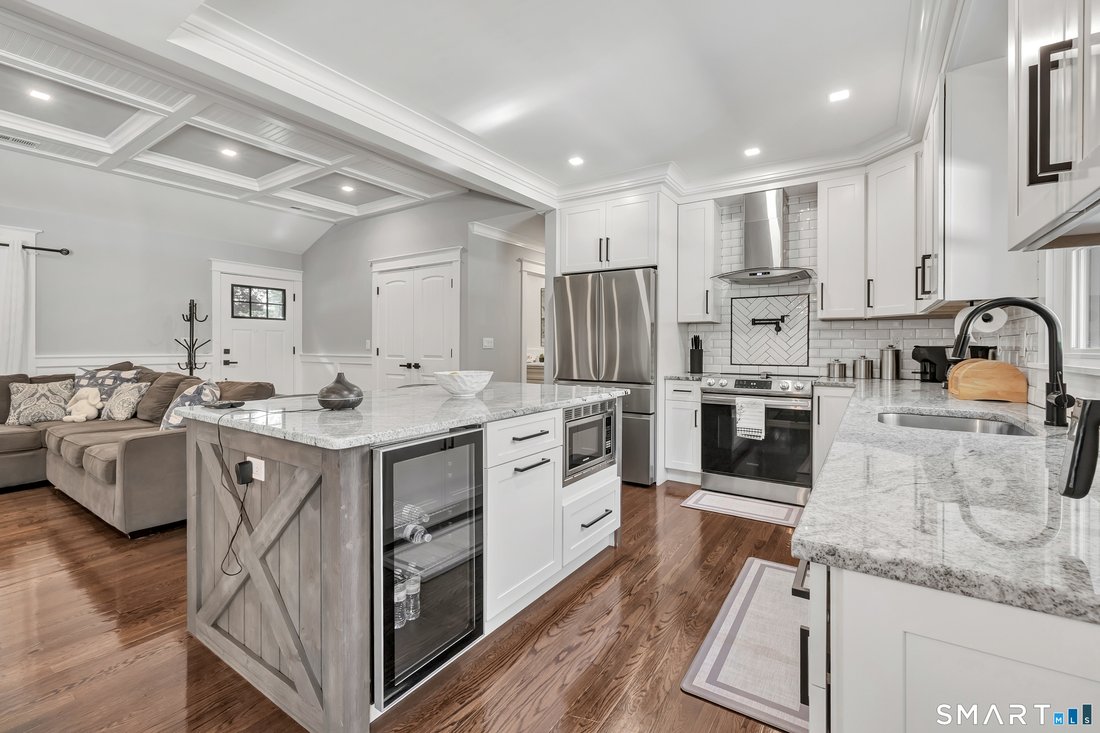 House in Ansonia, Connecticut, United States 1 - 18098864