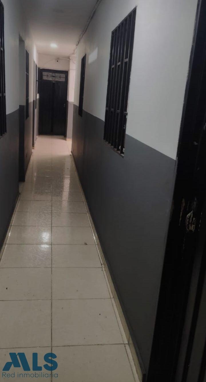 House in Medellín, Antioquia, Colombia 2 - 18182221
