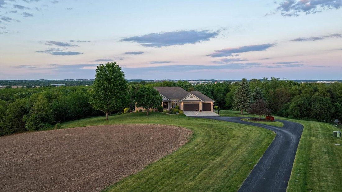 House in Waunakee, Wisconsin, United States 2 - 18184965