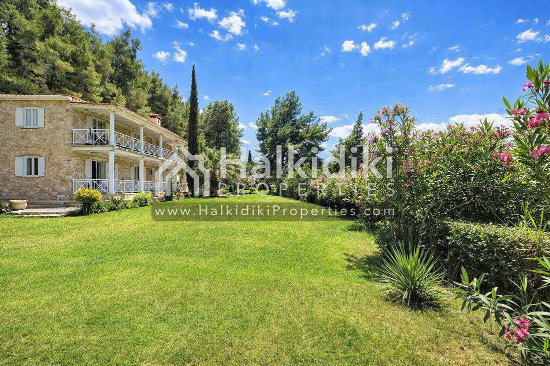 Villa in Kassandra, Macedonia and Thrace, Greece 2 - 11865123