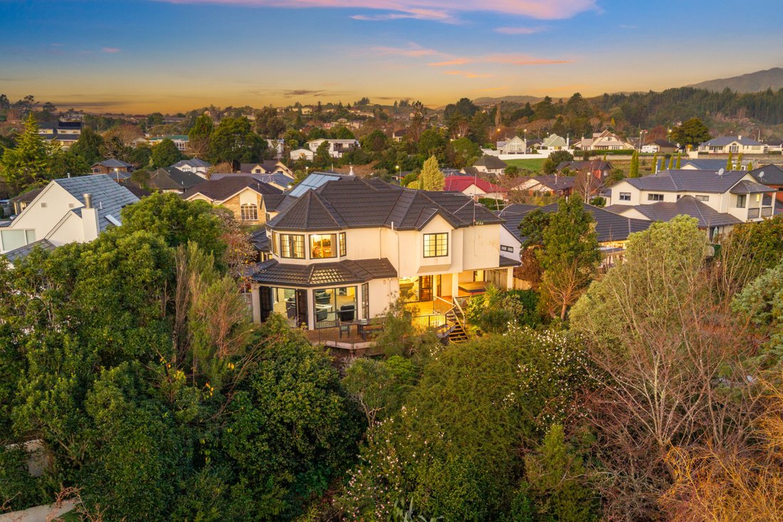 Upper Hutt, Wellington, New Zealand 1 - 18186359
