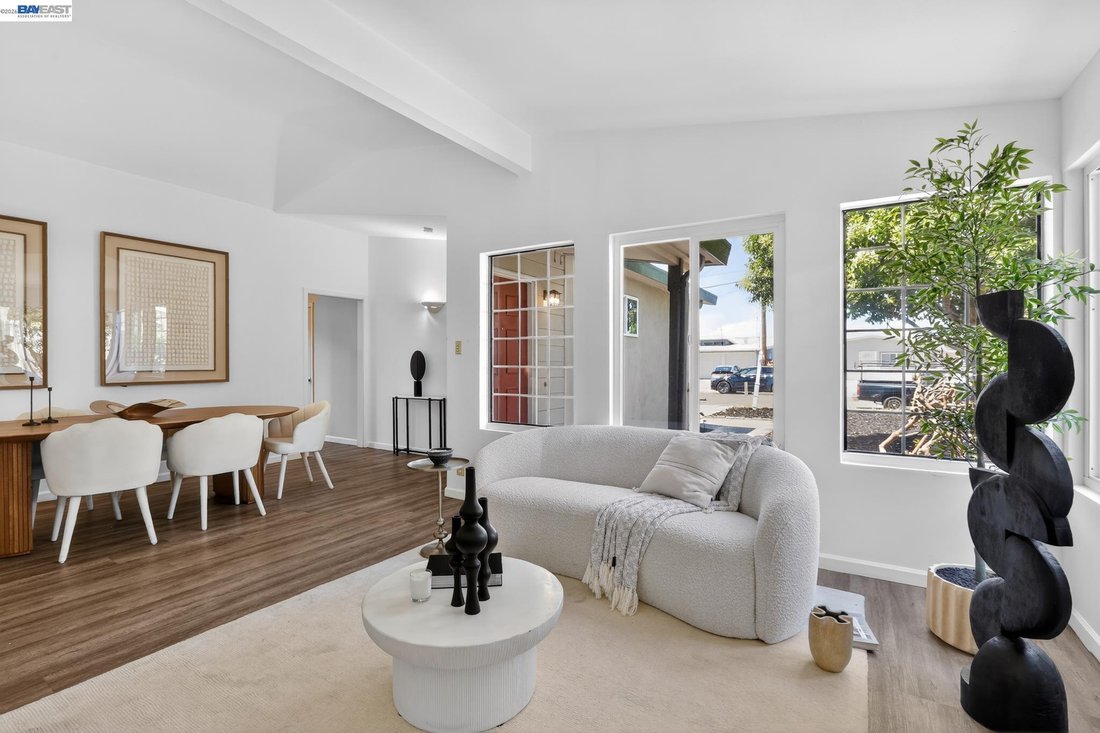 House in East Palo Alto, California, United States 5 - 18058611