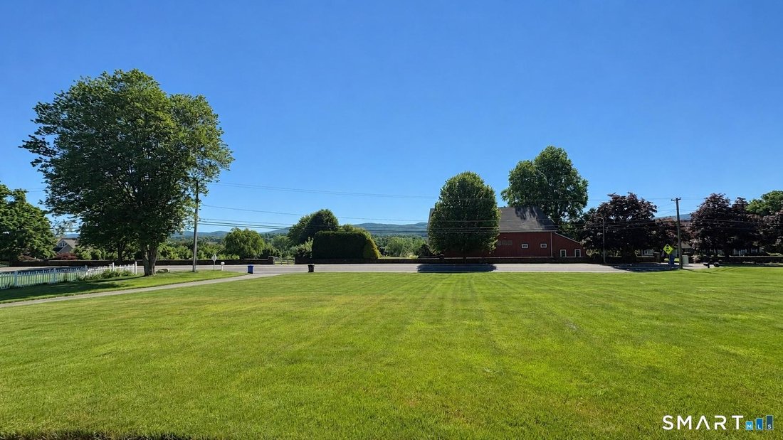 House in Somers, Connecticut, United States 2 - 18181686