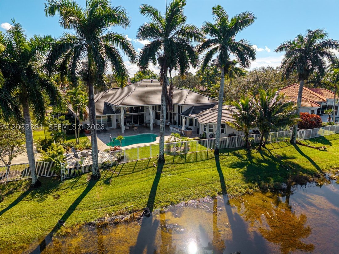 House in Weston, Florida, United States 3 - 18184109