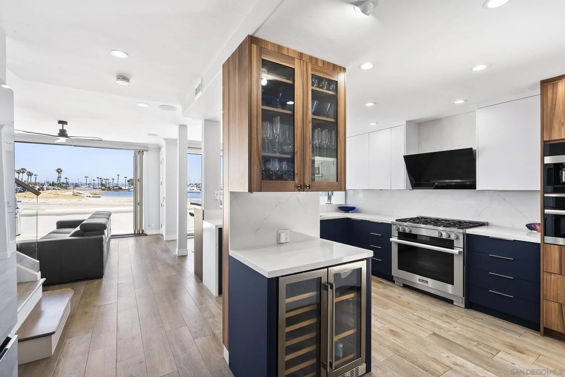 Condo in San Diego, California, United States 2 - 18184872