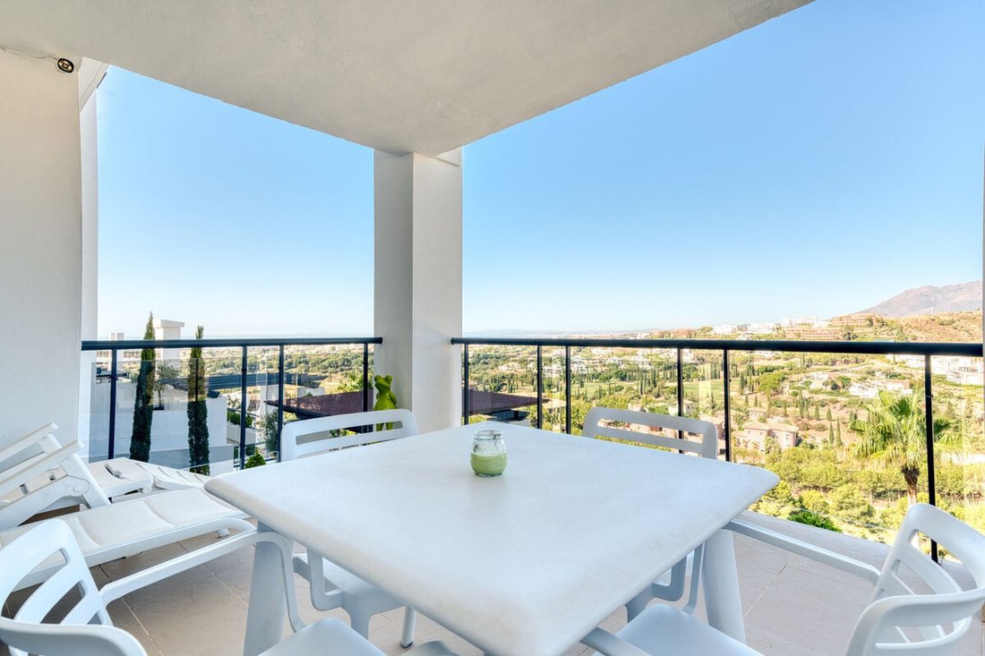 Apartment in Benahavis, Andalusia, Spain 4 - 18182643