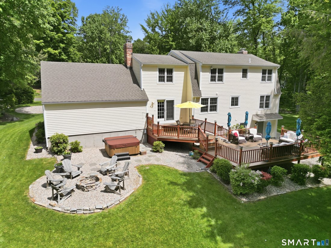 House in Avon, Connecticut, United States 2 - 18079679
