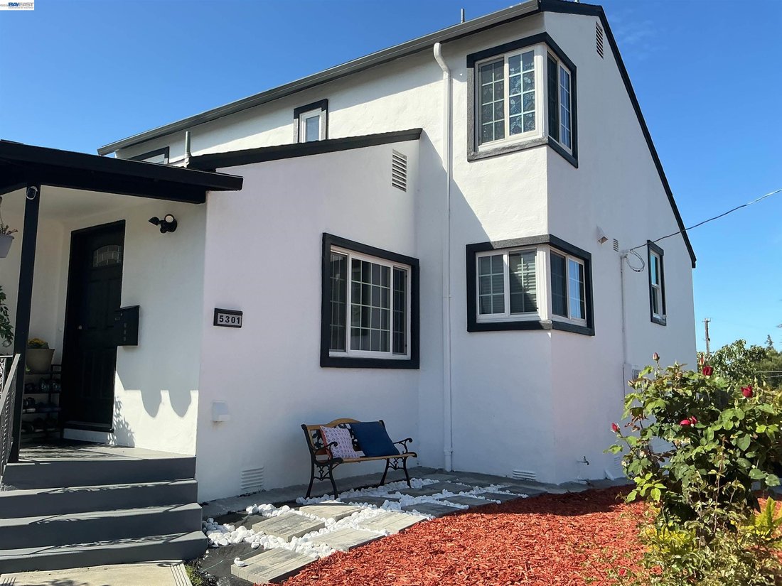 House in Oakland, California, United States 3 - 18185229