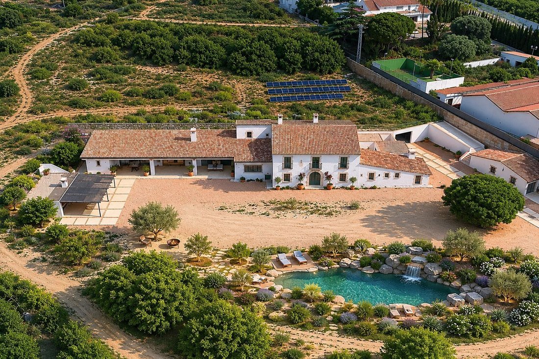 Villa in Tiana, Catalonia, Spain 2 - 18185490