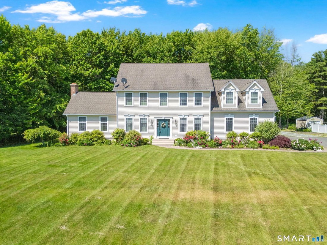 House in Somers, Connecticut, United States 1 - 18181686