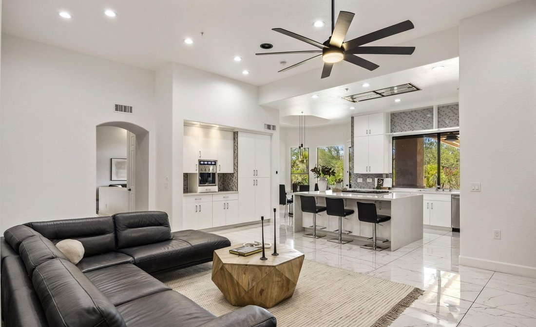 Scottsdale, Arizona, United States 3 - 18186297