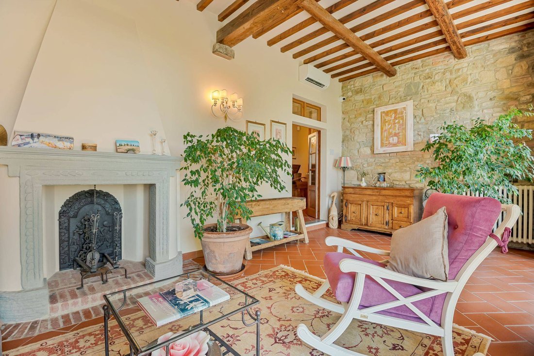 Villa in Serpiolle - Massoni, Florence, Italy 4 - 18186028