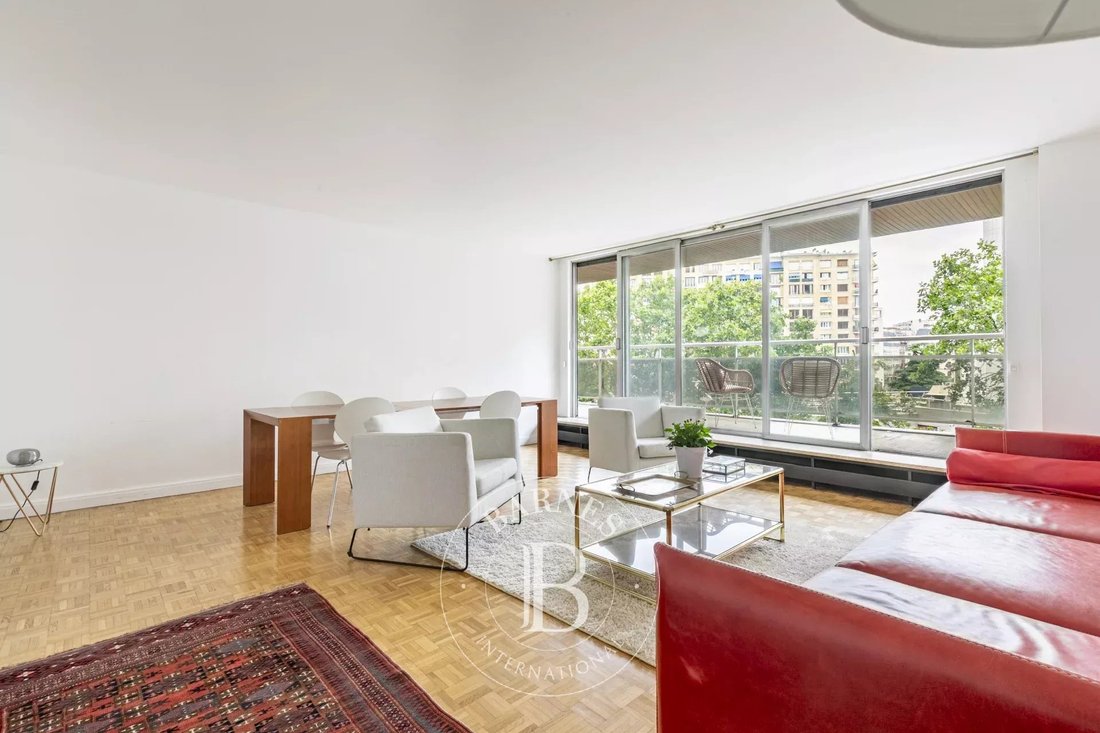 Apartment in Auteuil Nord, Paris 16e Arrondissement, Paris 1 - 18185501