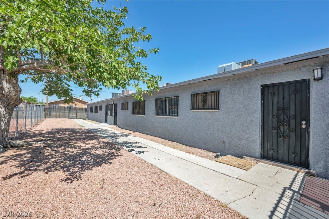 North Las Vegas, Nevada, United States 4 - 18095188
