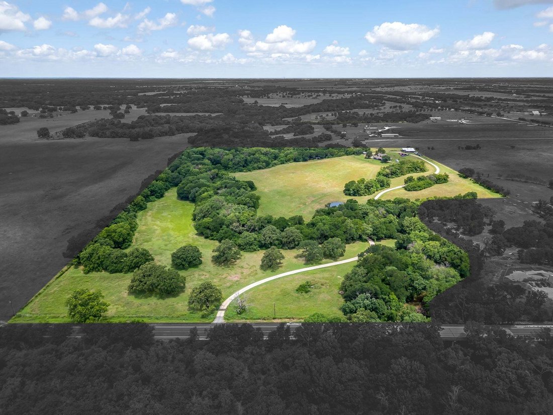 Farm Ranch in Grandview, Texas, United States 4 - 18185275