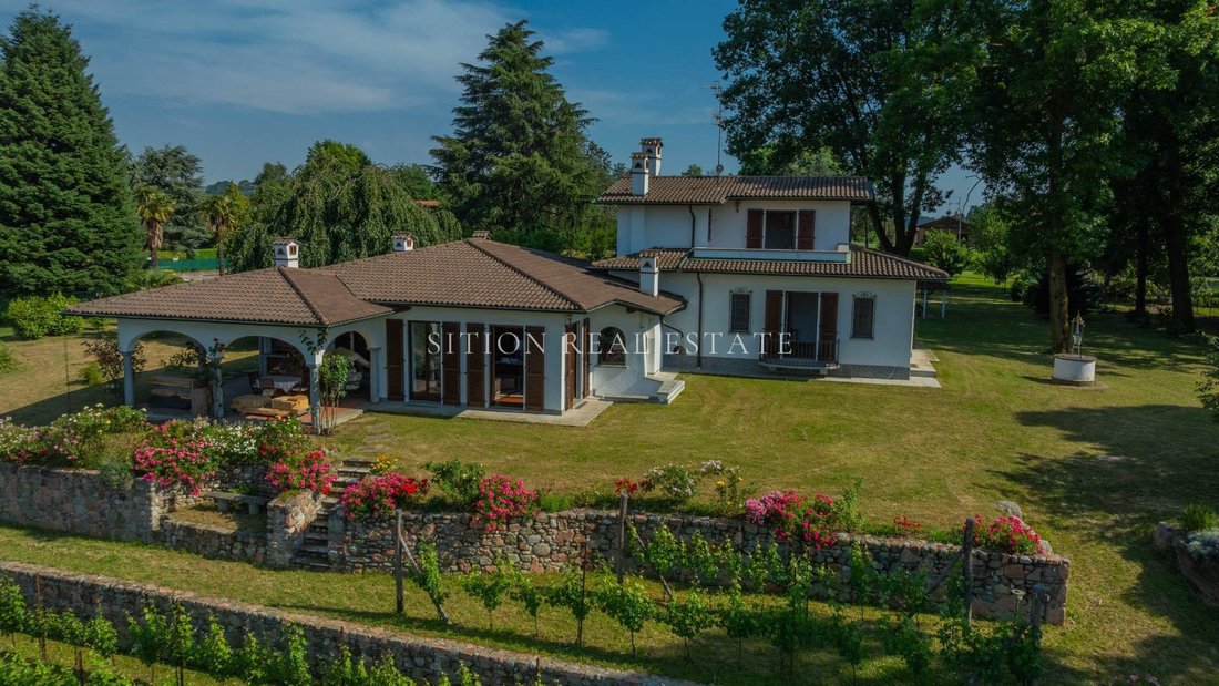 Landhaus in Galliate Lombardo, Lombardei, Italien 2 - 18186019