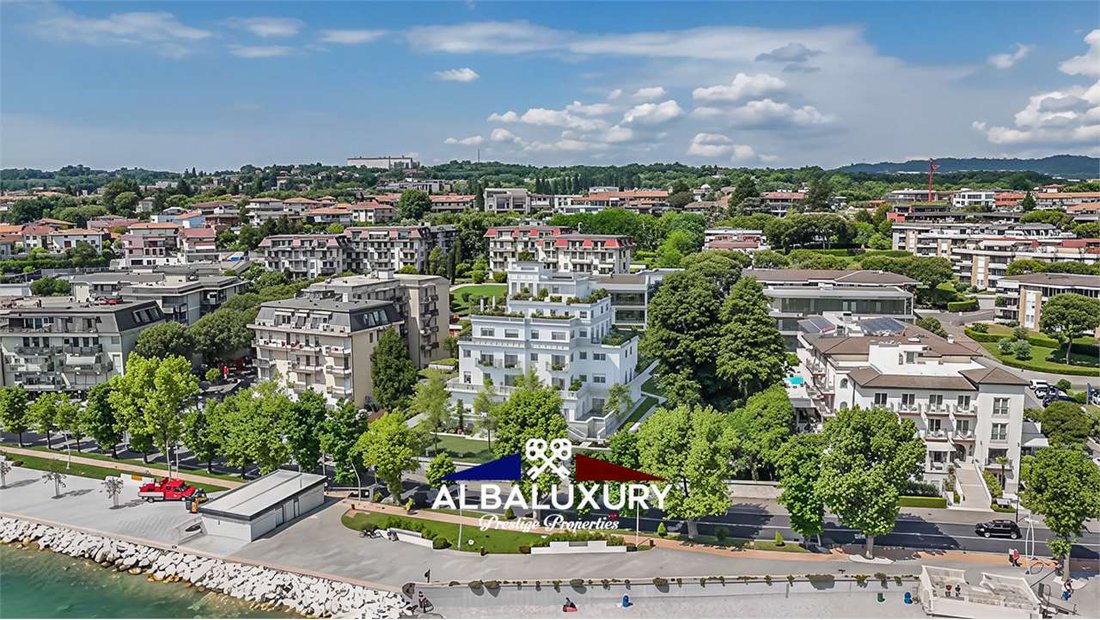Apartment in Desenzanino, Desenzano del Garda, Lombardy 3 - 18184308