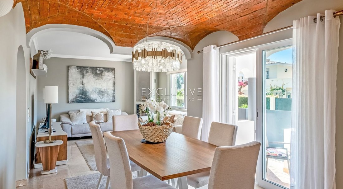 Villa in Vilamoura, Quarteira, Algarve 2 - 18185561