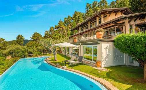 Villa in Strettoia-Capezzano-Valdicastello, Pietrasanta, Tuscany 1