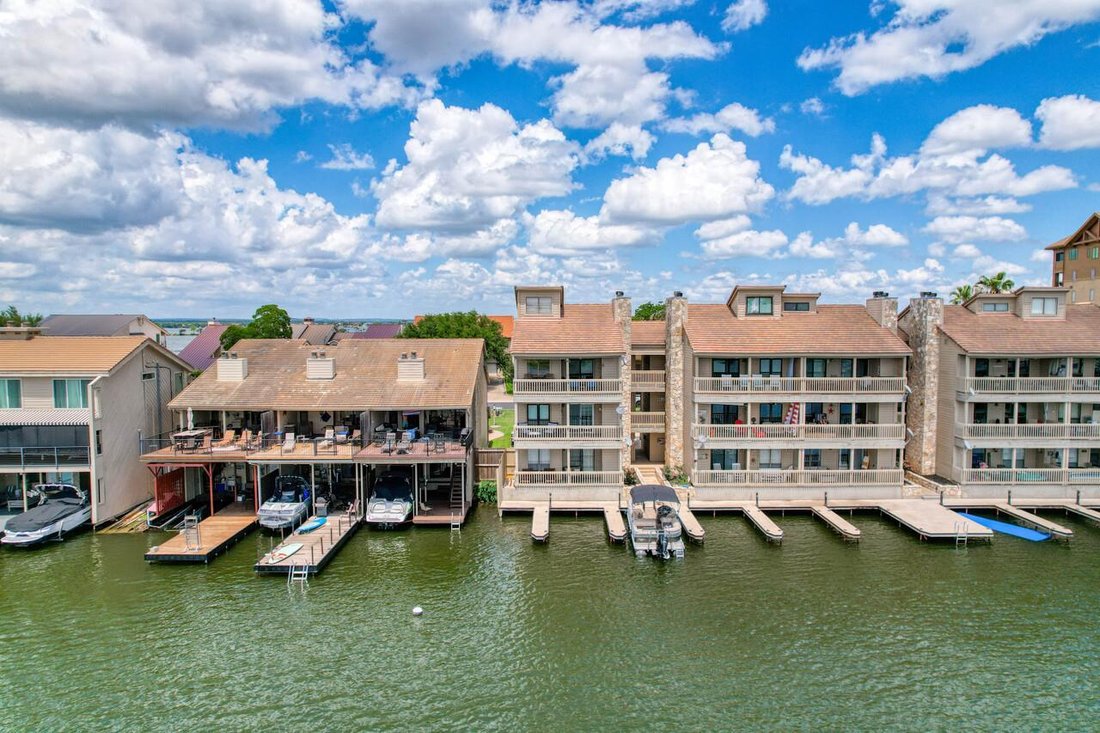 Condo in Horseshoe Bay, Texas, United States 3 - 18184480